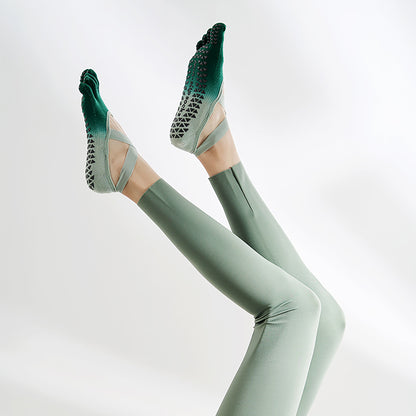Yoga Socks for Women with Grips Grippy Yoga Socks for Women Men Non-Slip Full Toe Sticky Grip Accessories for Yoga, Barre, Pilates, Dance, Ballet